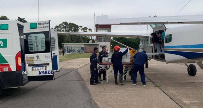  Un vuelo sanitario bonaerense le salvó la vida a un bebé prematuro que nació con un kilo 