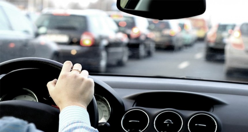  Manejar a alta velocidad o sin licencia tendrá multas de hasta 204 mil pesos 