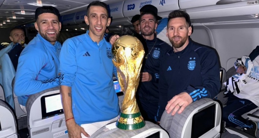  Messi, con la Copa: 