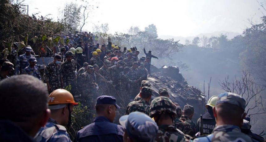  Se estrelló un avión en Nepal y entre los muertos hay un argentino 