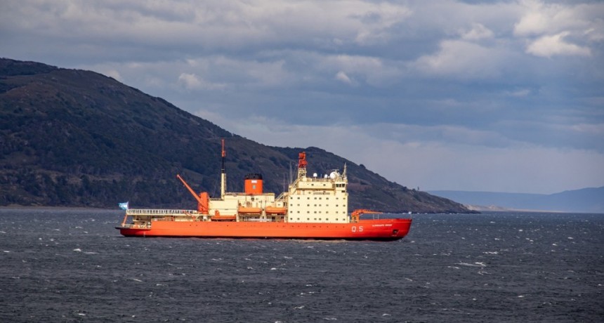  El rompehielos Almirante Irízar llegó a Ushuaia y cumplió la primera etapa 