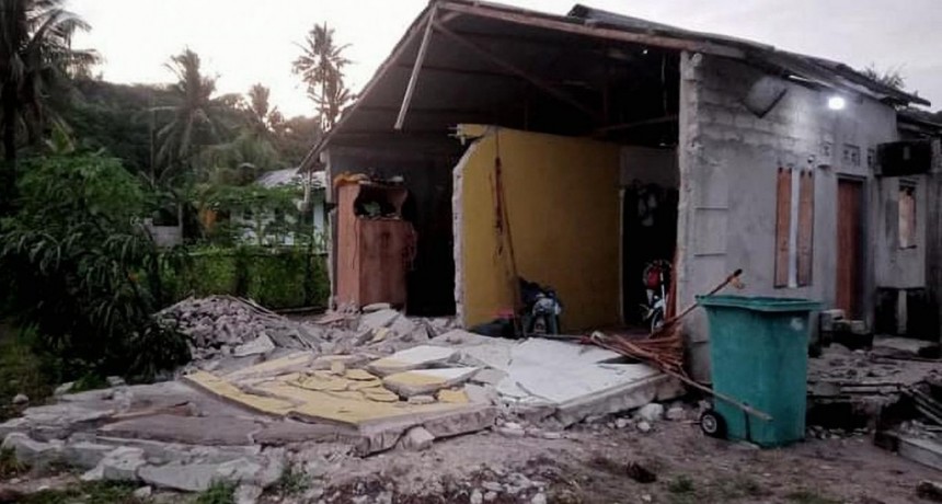  Un terremoto de magnitud 7 sacudió las aguas cercanas a islas Molucas 