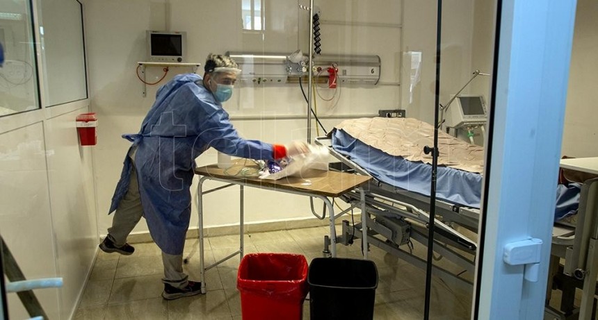  Hubo 56 muertes por coronavirus, un 37% menos que la semana pasada 