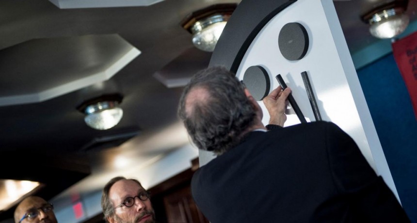  El Reloj del Apocalipsis indica que 