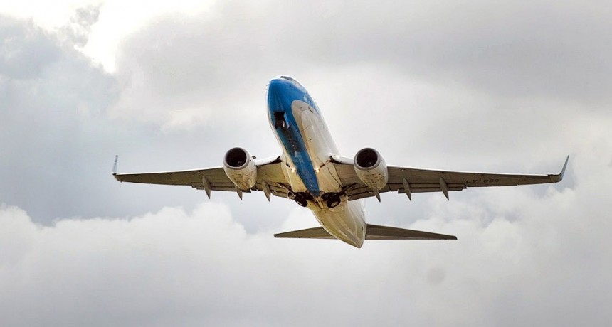  Demoras y desvíos en Ezeiza y Aeroparque por la intensidad de la tormenta 