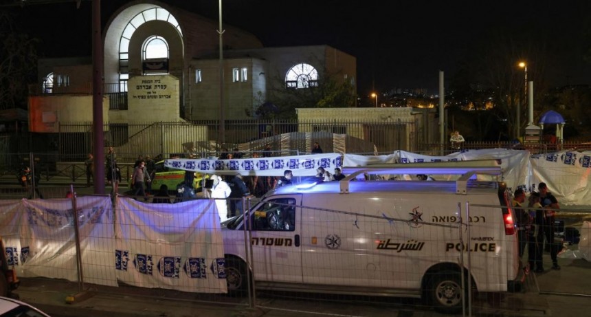  Al menos siete muertos en ataque a una sinagoga en Jerusalén, condenado por EEUU 