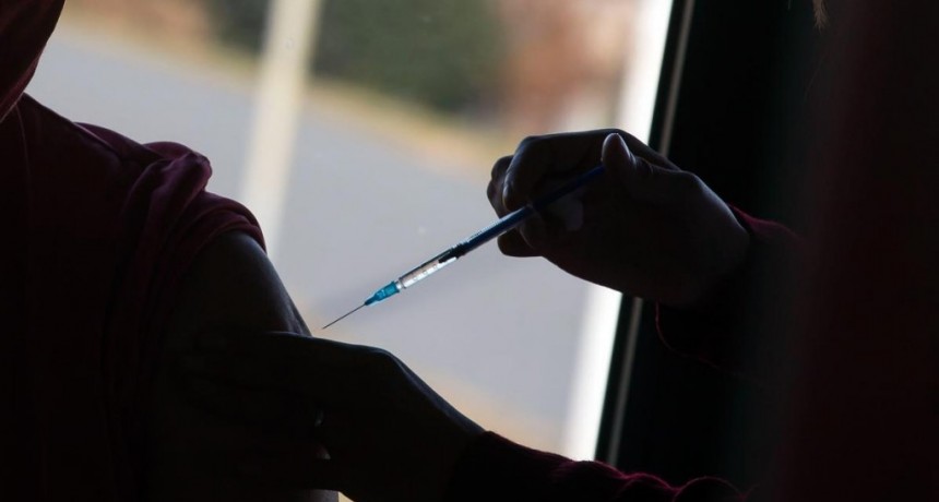  Santa Cruz comenzó a aplicar la vacuna bivalente contra el coronavirus 