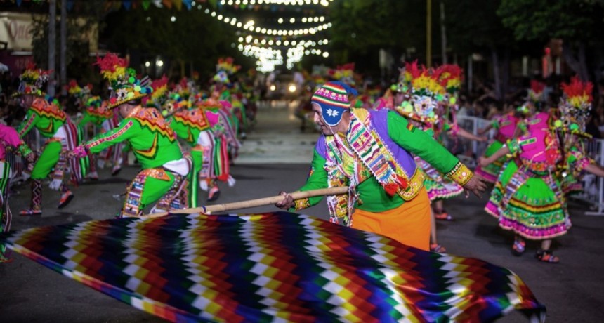  Febrero llega a puro baile y música, entre carnavales y festivales de mitad de verano 