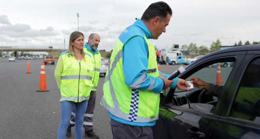  Habrá multas de hasta $771.000 a quienes manejen a alta velocidad o borrachos 