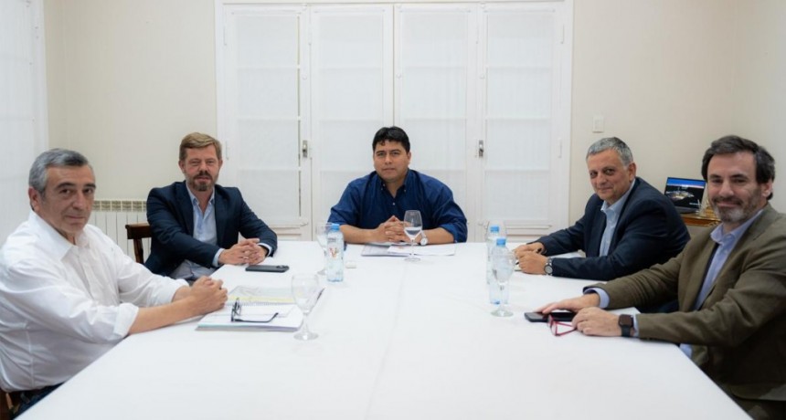  Acuerdo Santa Cruz-YPF: La empresa devolverá yacimientos a la provincia 