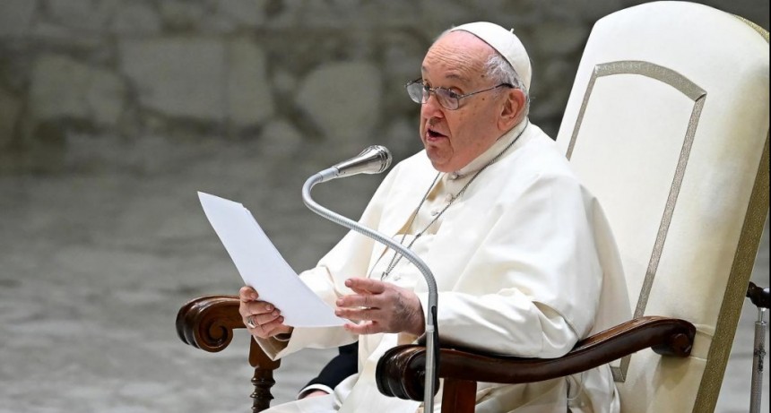  El papa Francisco reza por la paz en Ecuador 