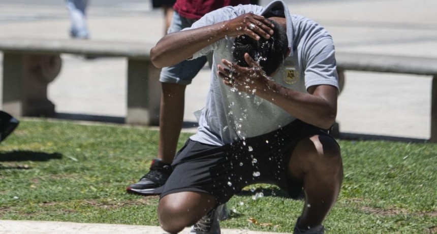  Declaran a once provincias bajo alerta por el calor extremo 