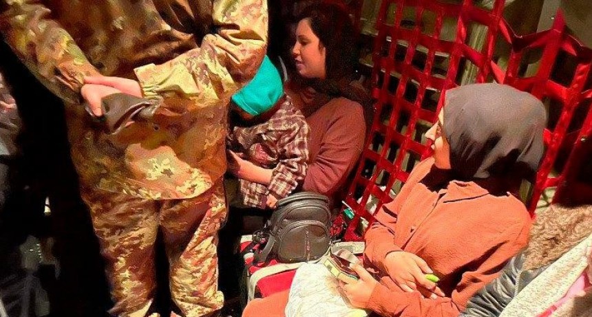  Llegaron a Roma once ni&ntilde;os de Gaza que ser&aacute;n curados en Italia 