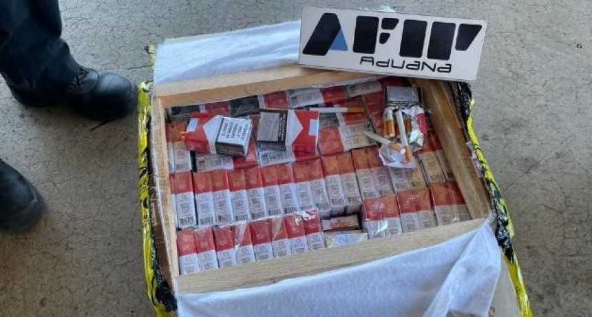  La Aduana detectó casi 4.000 atados de cigarrillos ocultos en muebles 