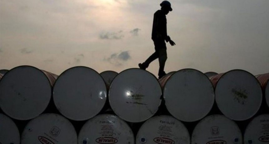  Por qué volvió a subir el precio del barril de petróleo 