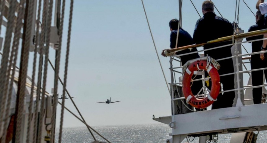  La Fragata Libertad avanza en su travesía rumbo al puerto de Mar del Plata 