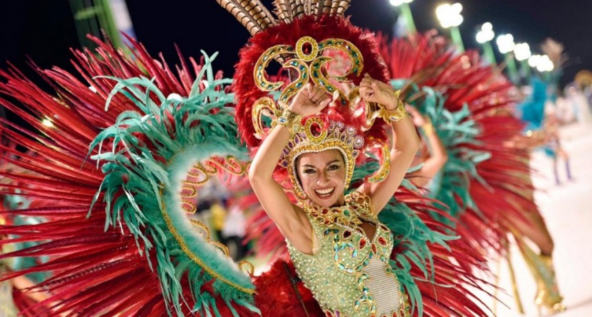  Carnavales: los turistas gastan casi $10.000 por noche en Gualeguaychú y Corrientes 