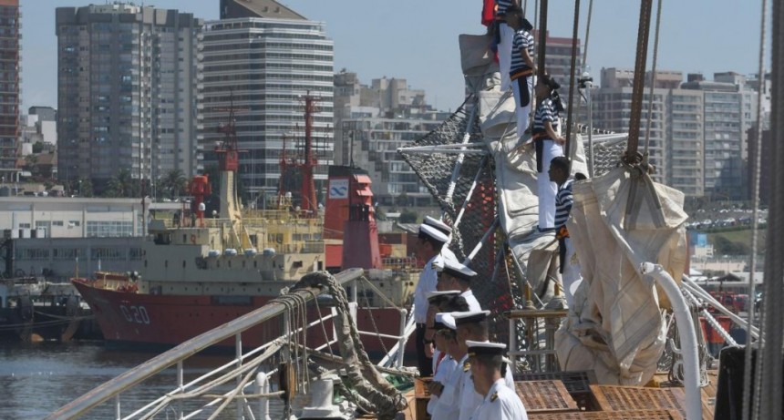  La Fragata Libertad ya fue visitada en Mar del Plata por más de 25.000 personas 