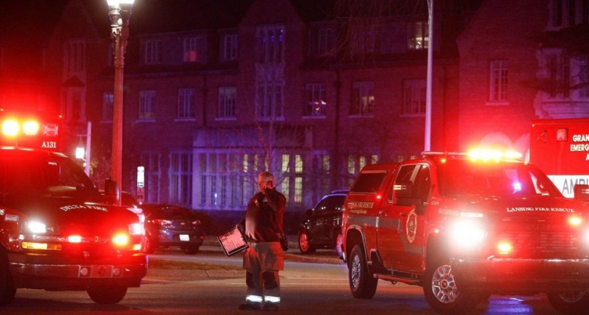  Un hombre mató a tres personas en una universidad de EEUU y luego se suicidó 