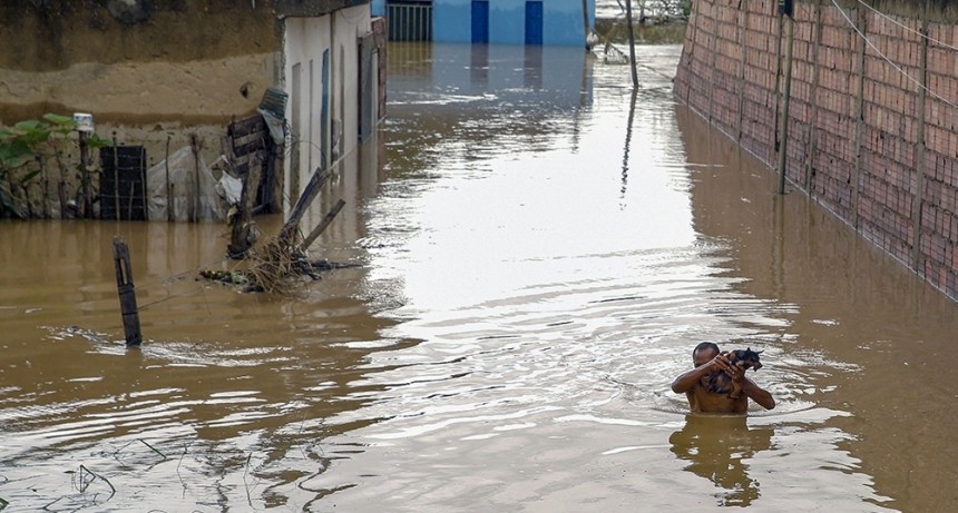  Derrumbes causados por fuertes lluvias dejan 19 muertos en el estado de San Pablo 