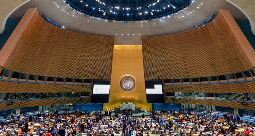  La Asamblea General exigió la 