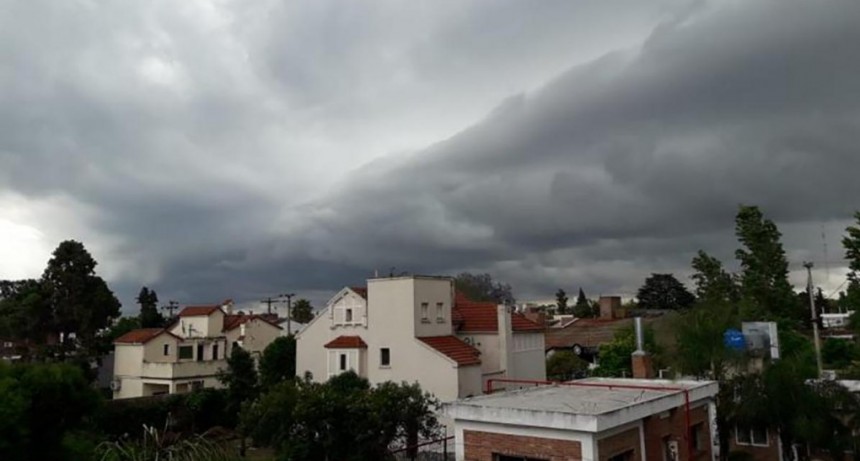  Zonas de seis provincias bajo alerta amarilla por tormentas y fuertes vientos 