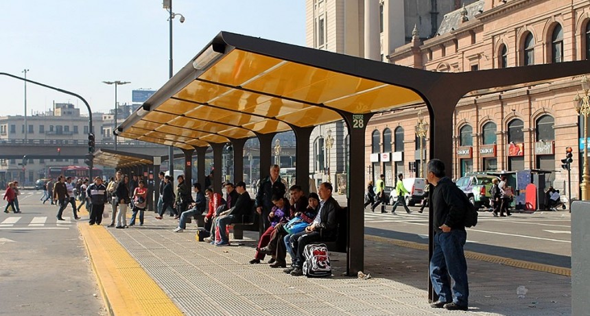  Por un paro a raíz de una deuda salarial, no funcionan unas 50 líneas de colectivos en el AMBA 