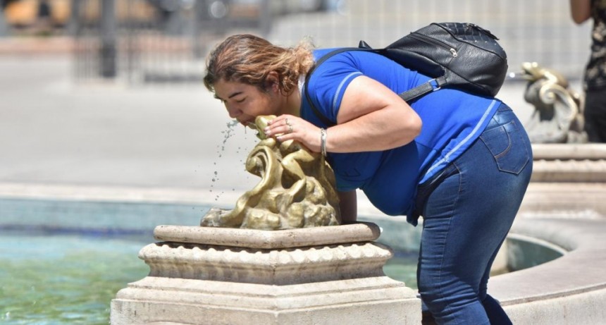  Casi todo el pa&iacute;s con alerta por calor extremo: nivel rojo en 7 provincias y naranja en CABA 