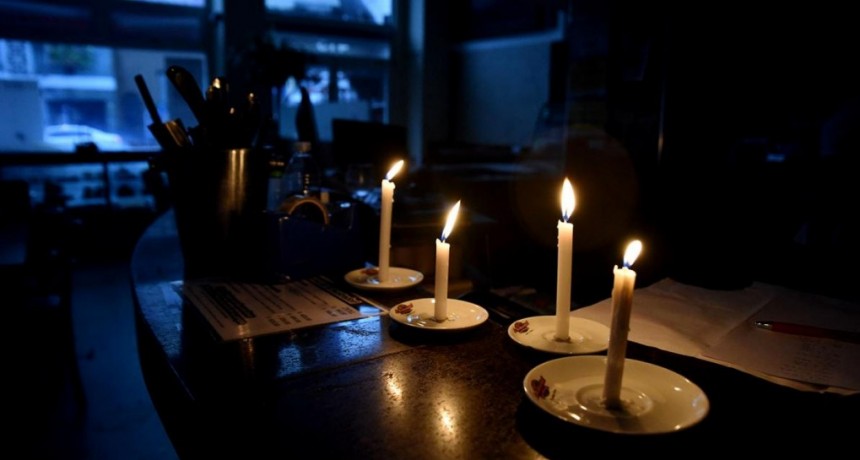  Más de 34 mil usuarios permanecían sin luz en el AMBA 