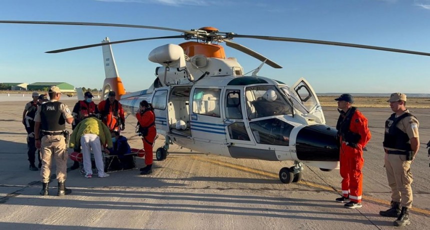  Prefectura evacuó de urgencia a un tripulante de un buque coreano en Chubut 