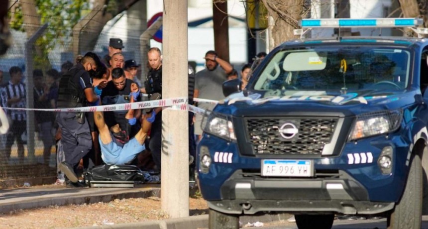  Enfrentamiento entre barras de Gimnasia de Mendoza terminó con un muerto y un herido grave 