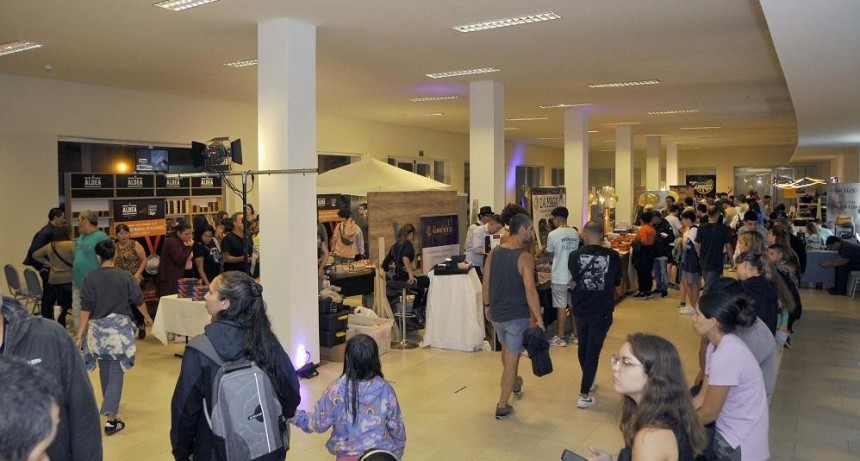  Arrancó la 2° edición de la Feria Argentina del Alfajor en los 150 años de Mar del Plata 