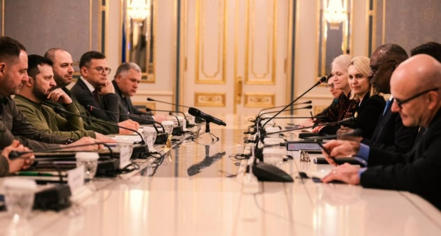  Ucrania dice que la mitad de las armas que recibe de Occidente llega tarde 