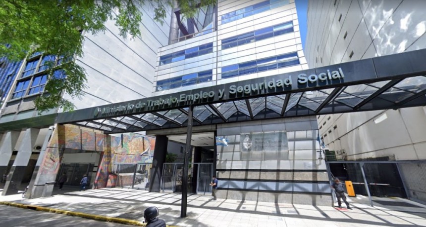  El Gobierno recibe a sindicatos docentes y ministros provinciales 