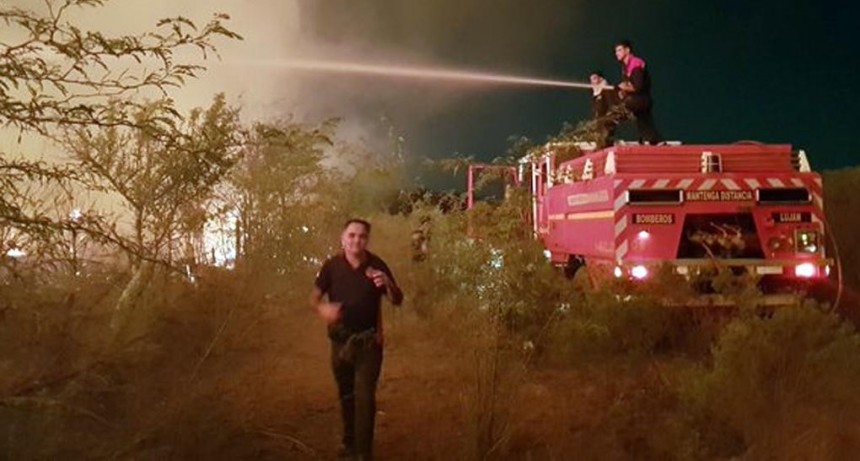  Controlaron el incendio que provocó el corte masivo de electricidad 