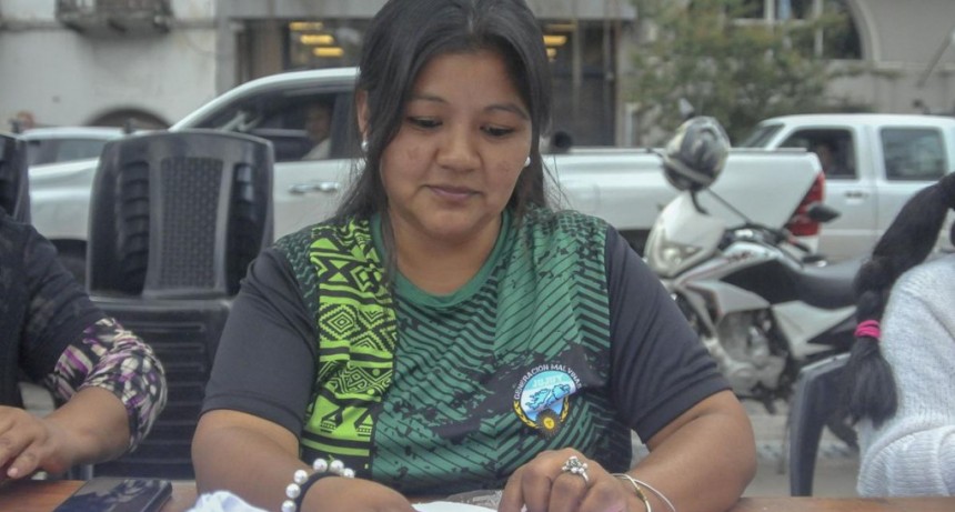  Colocaron en Jujuy 3 mil parches de las Malvinas en delantales escolares y camisetas 