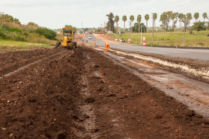  También se repavimenta la ruta 11 hasta el Arroyo Salto Avanza la construcción de la autovía Paraná Oro Verde