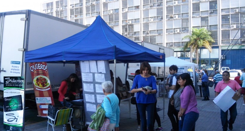  Ventas a precios accesibles El programa Acceso al Consumo de la provincia ofrece sus productos en localidades de Entre Ríos y Corrientes
