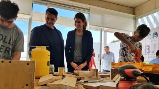 Juliana Awada y Jorge Macri recorrieron un centro barrial en Vicente López