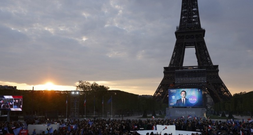  Macron fue reelecto en segunda vuelta, pero con dificultades in&eacute;ditas 