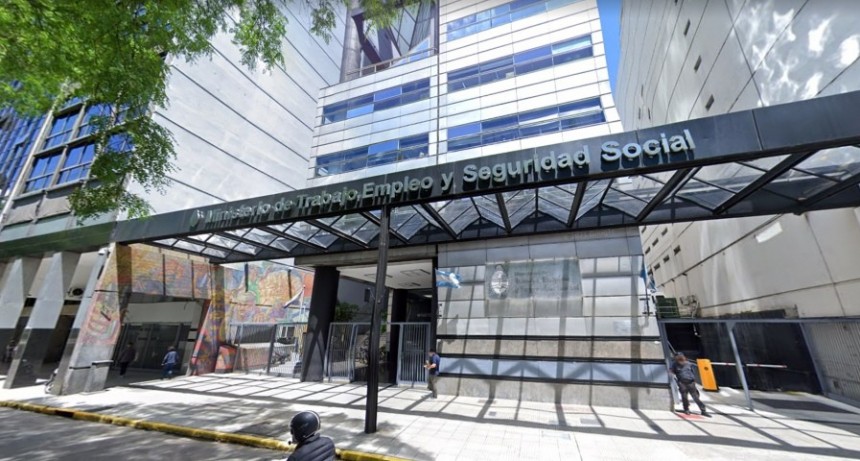 El ministerio de Trabajo dict&oacute; conciliaci&oacute;n obligatoria en colectivos de corta y media distancia 