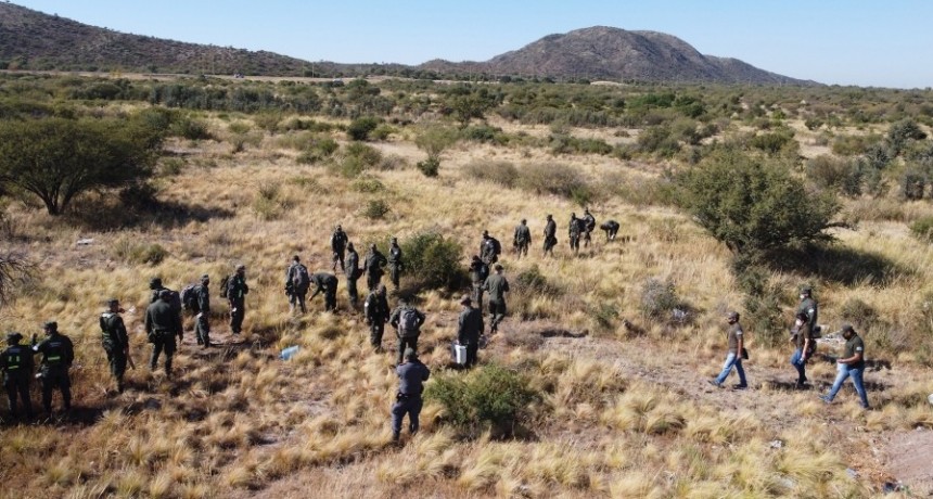  M&aacute;s de 100 gendarmes realizan nuevos rastrillajes en busca de Guadalupe 