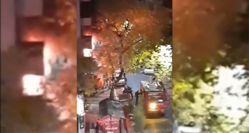  Se incendi&oacute; un geri&aacute;trico en Villa Urquiza: al menos tres muertos 