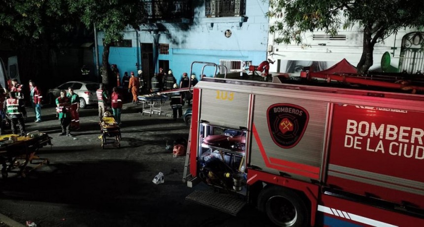  Dos muertos al derrumbarse una casa en el barrio porteño de Floresta 