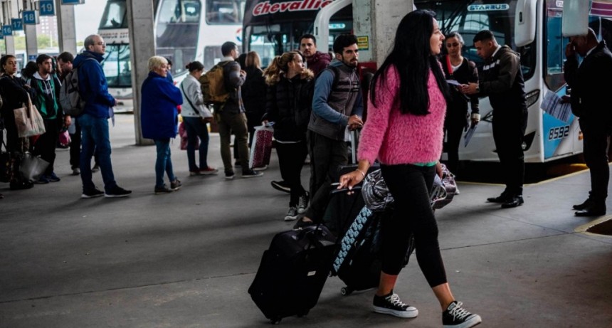  Se vendieron casi 500 mil pasajes para viajar este fin de semana largo 