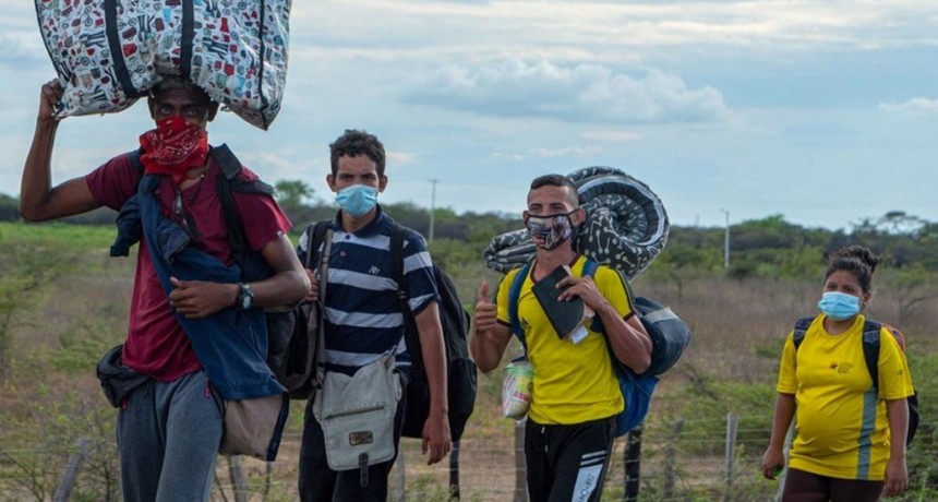  Venezuela pidió a Chile y Perú garantías para enviar aviones a rescatar migrantes varados 