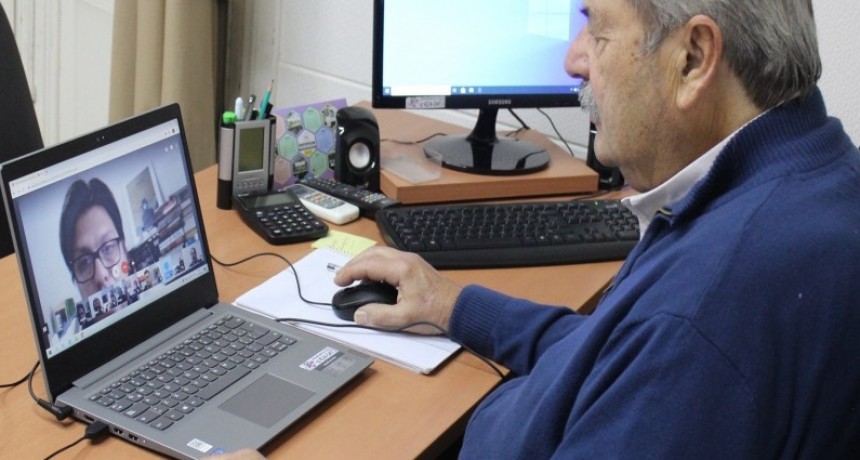Monitorean la aplicación de los protocolos de actuación en la industria avícola