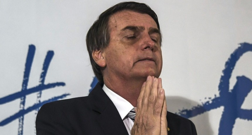  Bolsonaro ech&oacute; a uno de sus principales ministros por el aumento de combustibles 