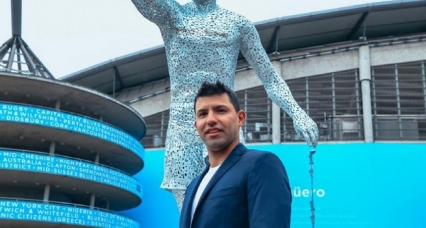  El City homenaje&oacute; al "Kun" Ag&uuml;ero con la inauguraci&oacute;n de una estatua 