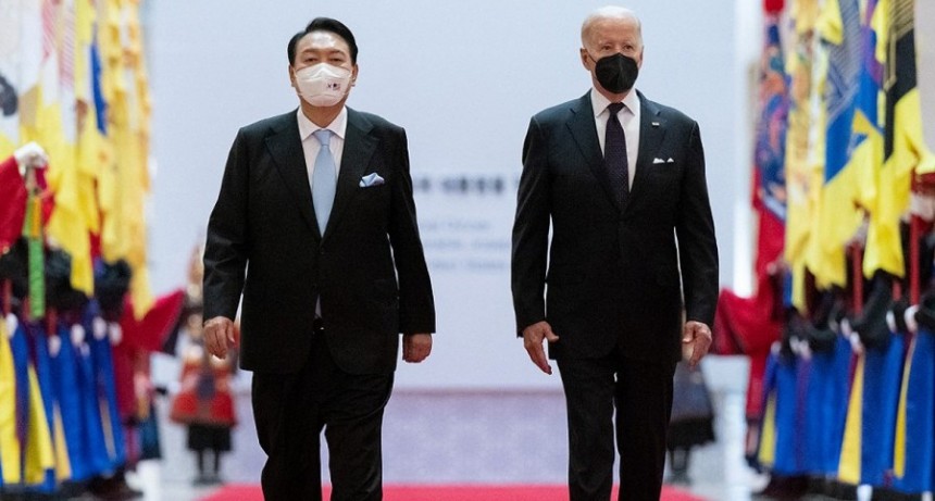  Biden afianz&oacute; el v&iacute;nculo militar con Corea del Sur y pidi&oacute; "sinceridad" a Kim Jong-un para reunirse 